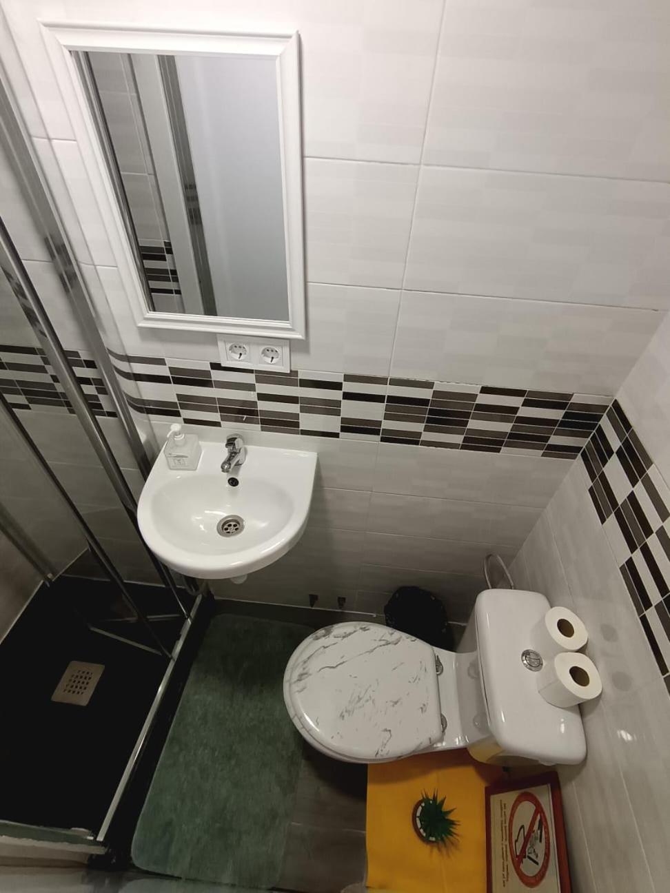 Alanta Apartments Мадрид Экстерьер фото